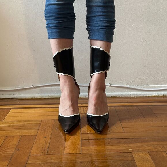 Bronx Ankle Wrap Elongated Pointy Toe Black and White Maid ALL LEATHER - Picture 4 of 9